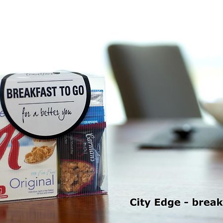 City Edge Dandenong Apartment Hotel מראה חיצוני תמונה