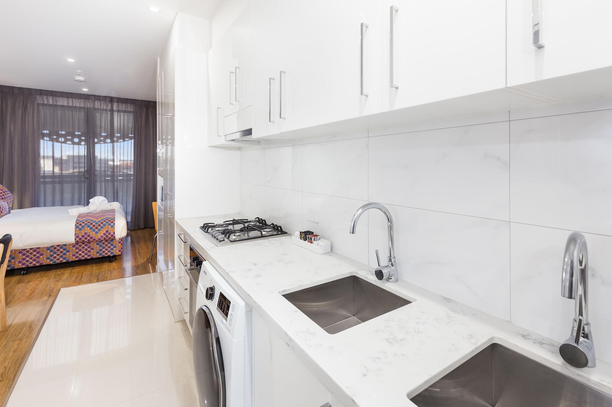 City Edge Dandenong Apartment Hotel מראה חיצוני תמונה