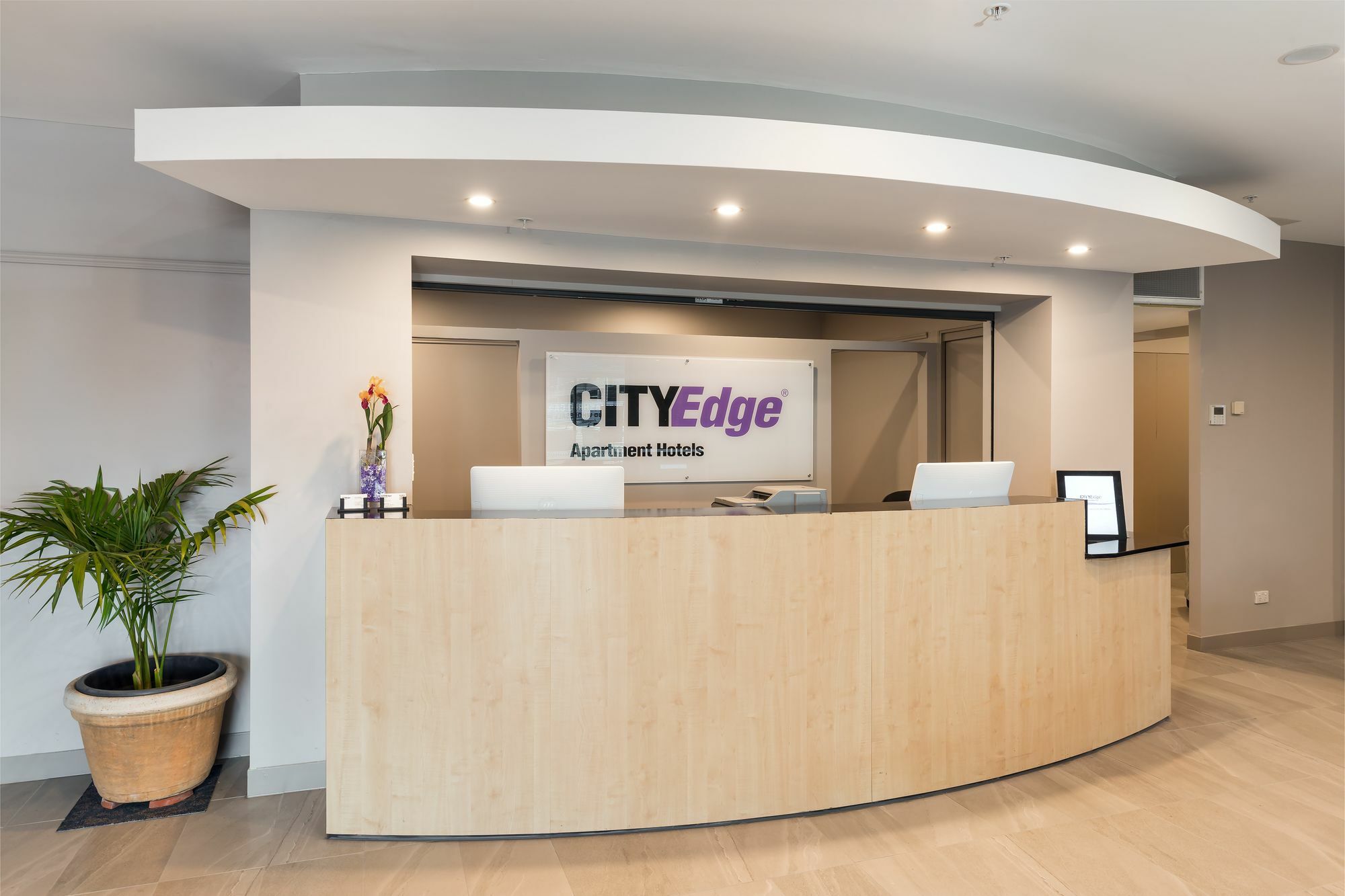 City Edge Dandenong Apartment Hotel מראה חיצוני תמונה