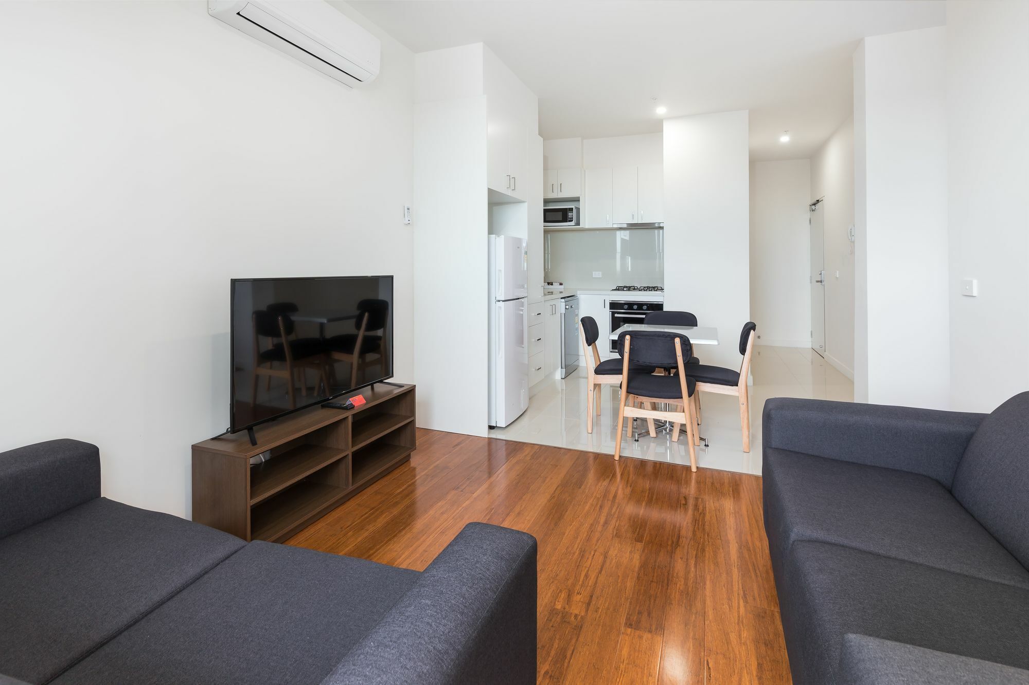City Edge Dandenong Apartment Hotel מראה חיצוני תמונה