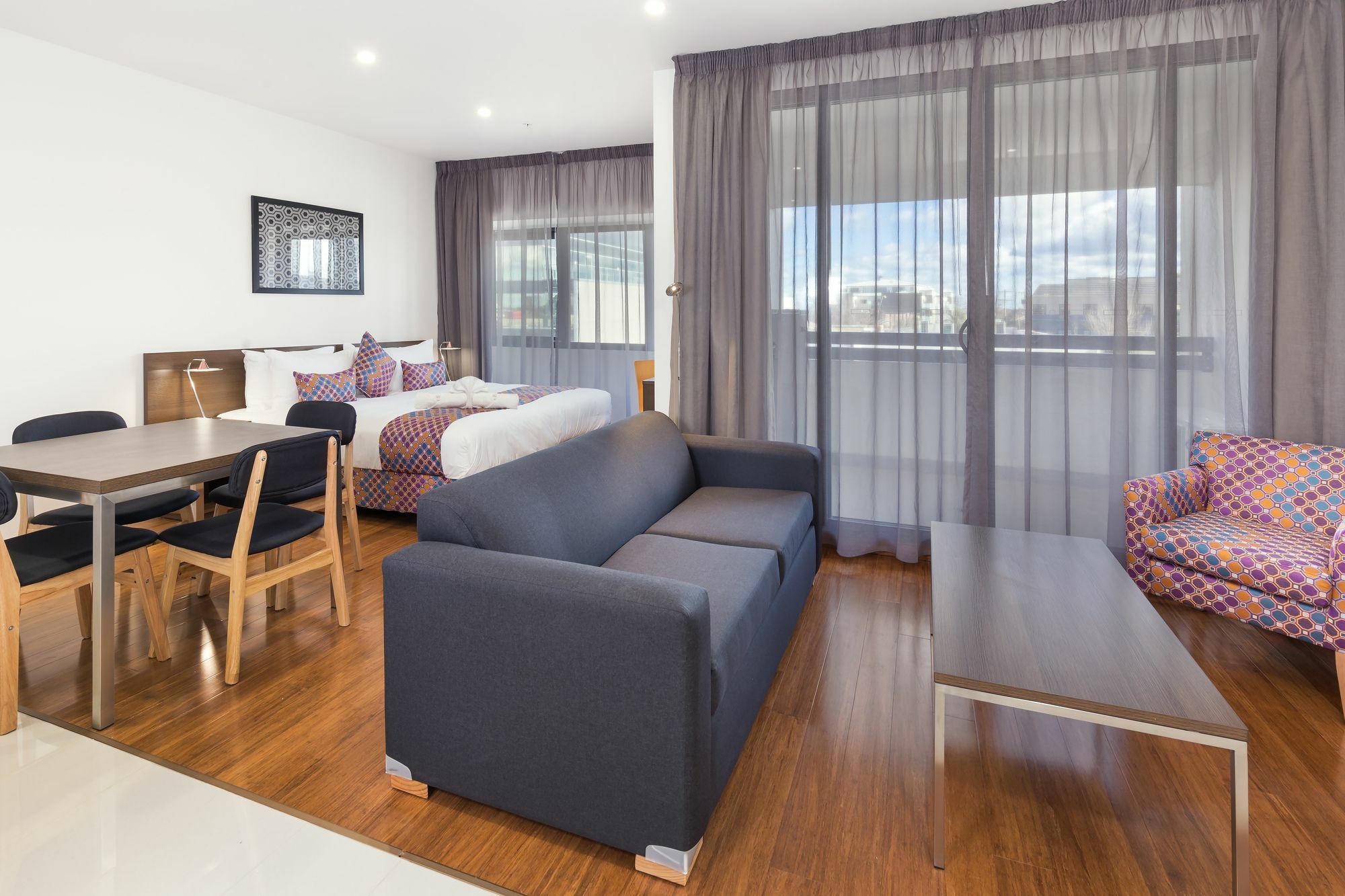 City Edge Dandenong Apartment Hotel מראה חיצוני תמונה